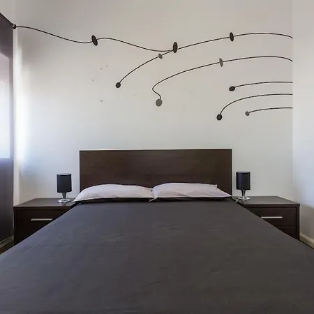 The Flat Apartment